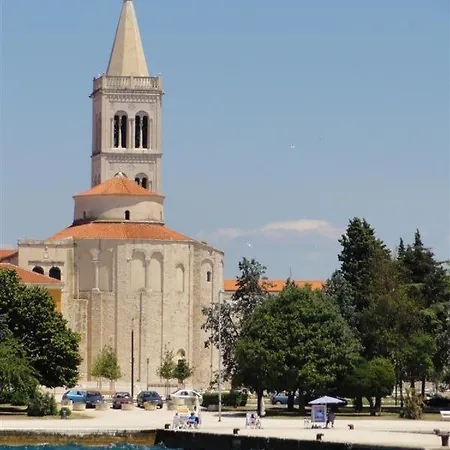 Guest Neno Guest house