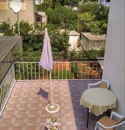Πανσιόν Guest Neno 3*